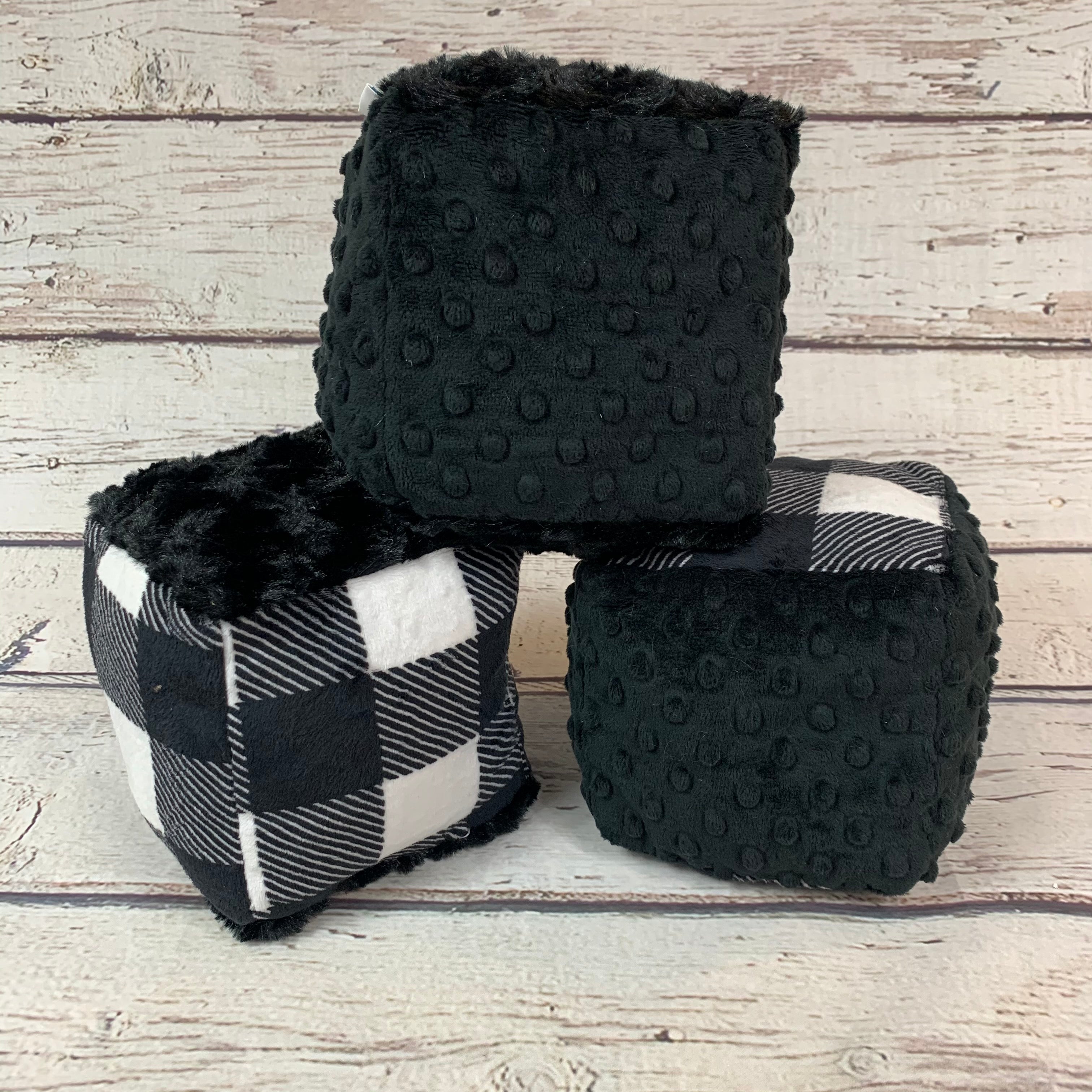 Mimi's Classic Lovey - Black/White Plaid